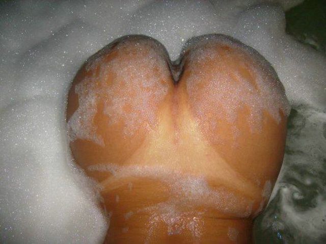 Fotos morena perfeita em uma noite no motel